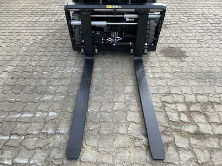 Carrelli elevatori diesel 2023  Manitou ME318 (9)