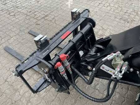 Teleskoptruck rundsving 2024  Manitou ULM412H COMFORT ST5 (9)