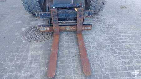 Ładowarka teleskopowa rotacyjna 2013  Manitou MLT840-137PS ELITE (9)