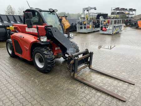 Empilhador telescópico giratório  2017  Manitou MT420H Comfort (5)