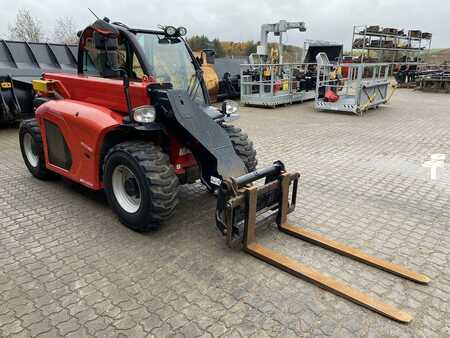 Empilhador telescópico giratório  2017  Manitou MT420H Comfort (5)