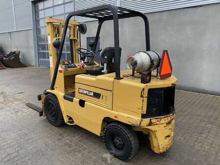 Carretilla elevadora diésel - CAT Lift Trucks VC60C (2)