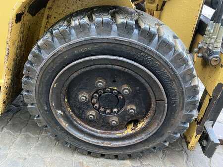 Carretilla elevadora diésel - CAT Lift Trucks VC60C (6)