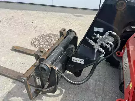 Empilhador telescópico giratório  2017  Manitou MT625H COMFORT (9)