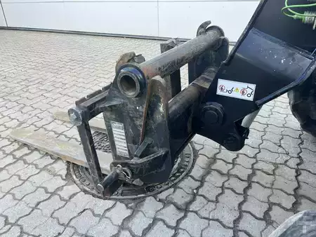 Sollevatori telescopici rotativi 2019  Manitou MLT625 (9)