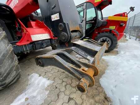 Telescopic forklift rigid 2017  Manitou MLT840 (5)