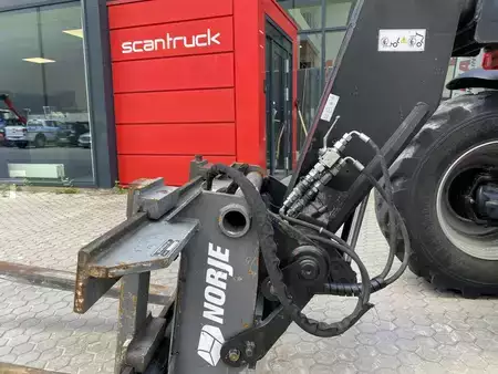 Telescopic forklift rigid 2017  Manitou MT932 (10)