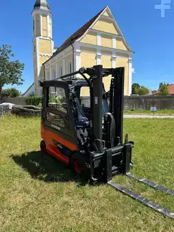 Elektro 4 Rad 2012  Linde E25 (1)