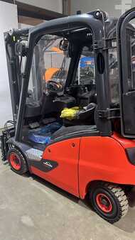 Treibgasstapler 2017 Linde H18T-01 (4)