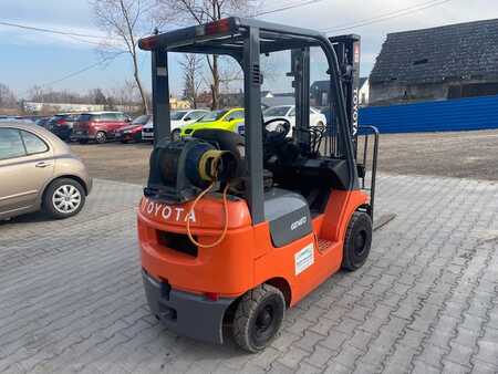 LPG Forklifts 2007  Toyota 42-7FGF15 (3)