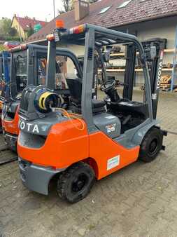 Propane Forklifts 2008  Toyota 02-8FGF25 (4) 