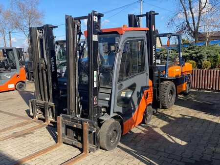 LPG Forklifts 2010  Toyota 02-8FGF15 (2)