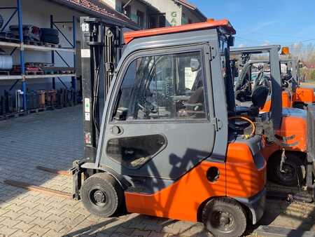 LPG Forklifts 2010  Toyota 02-8FGF15 (3) 