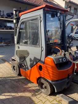 Propane Forklifts 2010  Toyota 02-8FGF15 (4) 