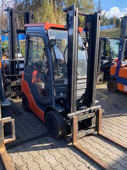 Propane Forklifts 2010  Toyota 02-8FGF15 (1) 