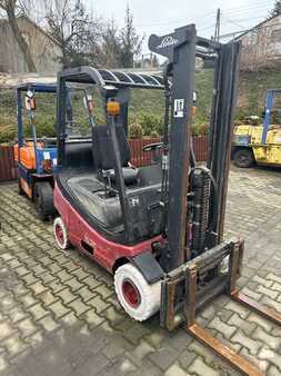 Empilhador a gás 2001  Linde H16T-03 (3)