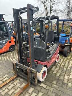 Empilhador a gás 2001  Linde H16T-03 (4)