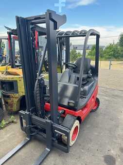 Treibgasstapler 2003  Linde H12T-03 (3)