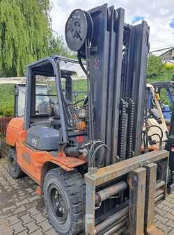 Chariots élévateurs GPL 2008  Toyota 02-7FGA50 - technically ready! (6)