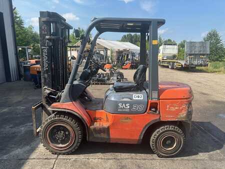 Diesel truck 2000  Toyota 02-7FDF30 (1)