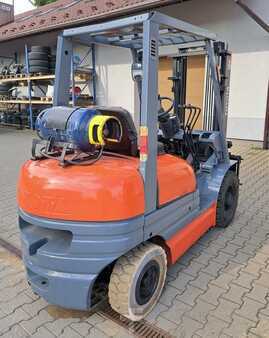 LPG heftrucks 1996  Toyota 6FG25 - dual fuel (8)