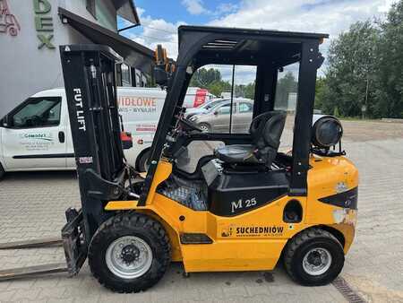 Wózki gazowe 2018  Maximal FG25T-M3WA3 (1)