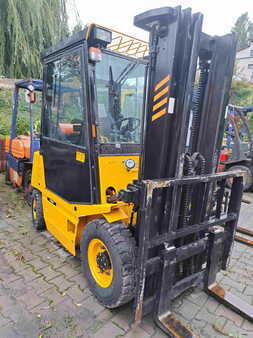 Carrelli elevatori GPL - TCM FG 25 - Automatic - 5662 mth (2)