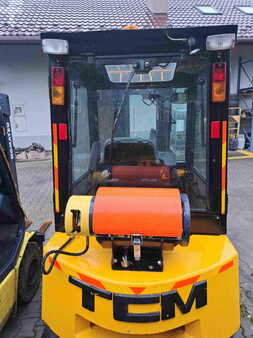 Carrelli elevatori GPL - TCM FG 25 - Automatic - 5662 mth (9)