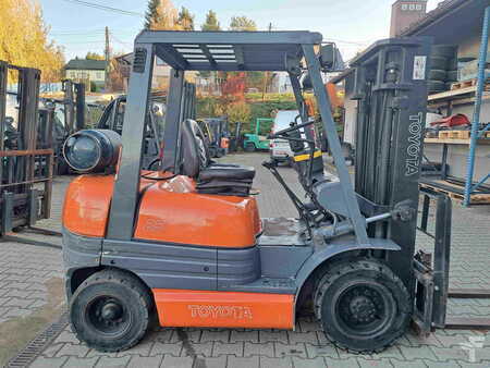 Carrelli elevatori GPL 1998  Toyota 6FGL25 -- 6FGF25 (9)