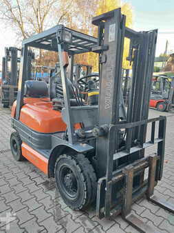 Carrelli elevatori GPL 1998  Toyota 6FGL25 -- 6FGF25 (5)