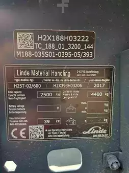 Empilhador a gás 2017  Linde H25T/600, 2500-3000 kg (11)