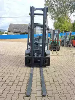 Empilhador a gás 2017  Linde H25T/600, 2500-3000 kg (4)