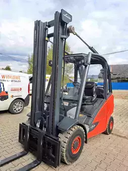 Empilhador a gás 2017  Linde H25T/600, 2500-3000 kg (7)