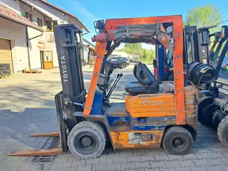 Gas truck 1995  Toyota 5FGL15 (1)