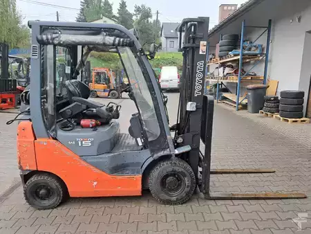LPG VZV 2010  Toyota 02-8 FGF15 (1)