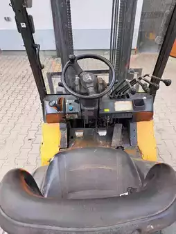 Dieselstapler 2006  Toyota 62-7FDF25 (8)