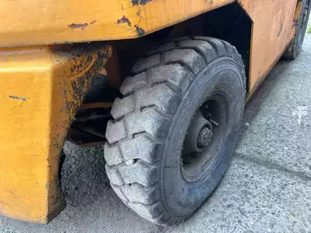 Chariots élévateurs diesel 1995  Komatsu FD25-10 (13)