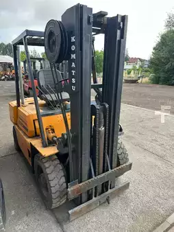 Chariots élévateurs diesel 1995  Komatsu FD25-10 (5)
