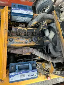 Chariots élévateurs diesel 1995  Komatsu FD25-10 (7)