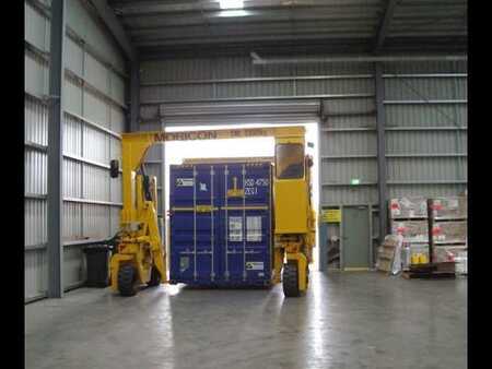 Container Handlers  Mobile Lift 2T (2) 