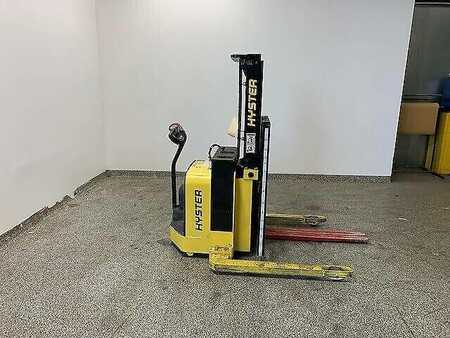 Pallet Stackers Hyster W25ZA2