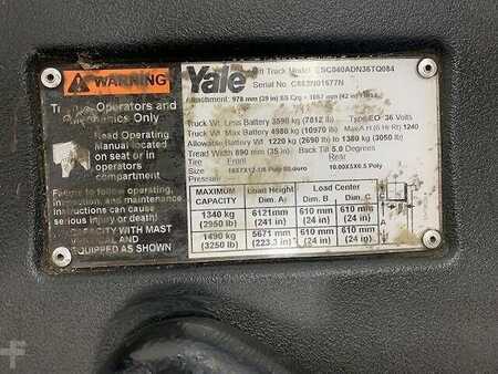 Stackers stand-on  Yale ESC040AD (2) 