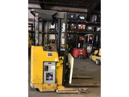 Stand up / Reach Forklifts Yale NR035AE