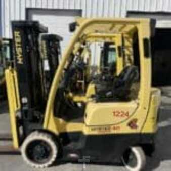 Propane Forklifts - Hyster S40FT (1)