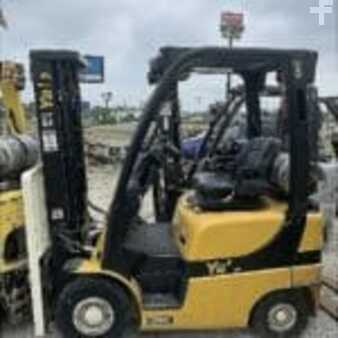 Propane Forklifts - Yale GP040SVX (1)