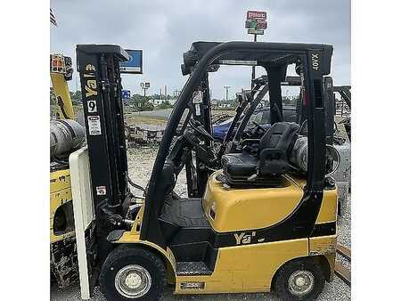 Propane Forklifts - Yale GP040SVX (6)