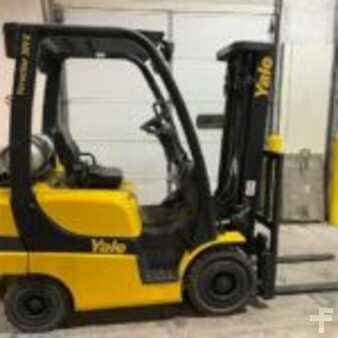 Propane Forklifts 2019  Yale GLP030 (1)