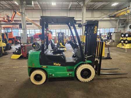 Gasoline Forklifts - Yale GP050MX (4)