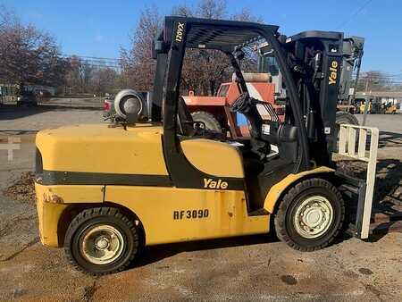 Propane Forklifts - Yale GP120VX (3)