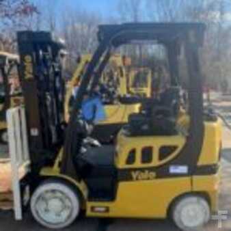 Propane Forklifts - Yale GC050VX (1)